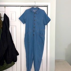women’s jump suit!